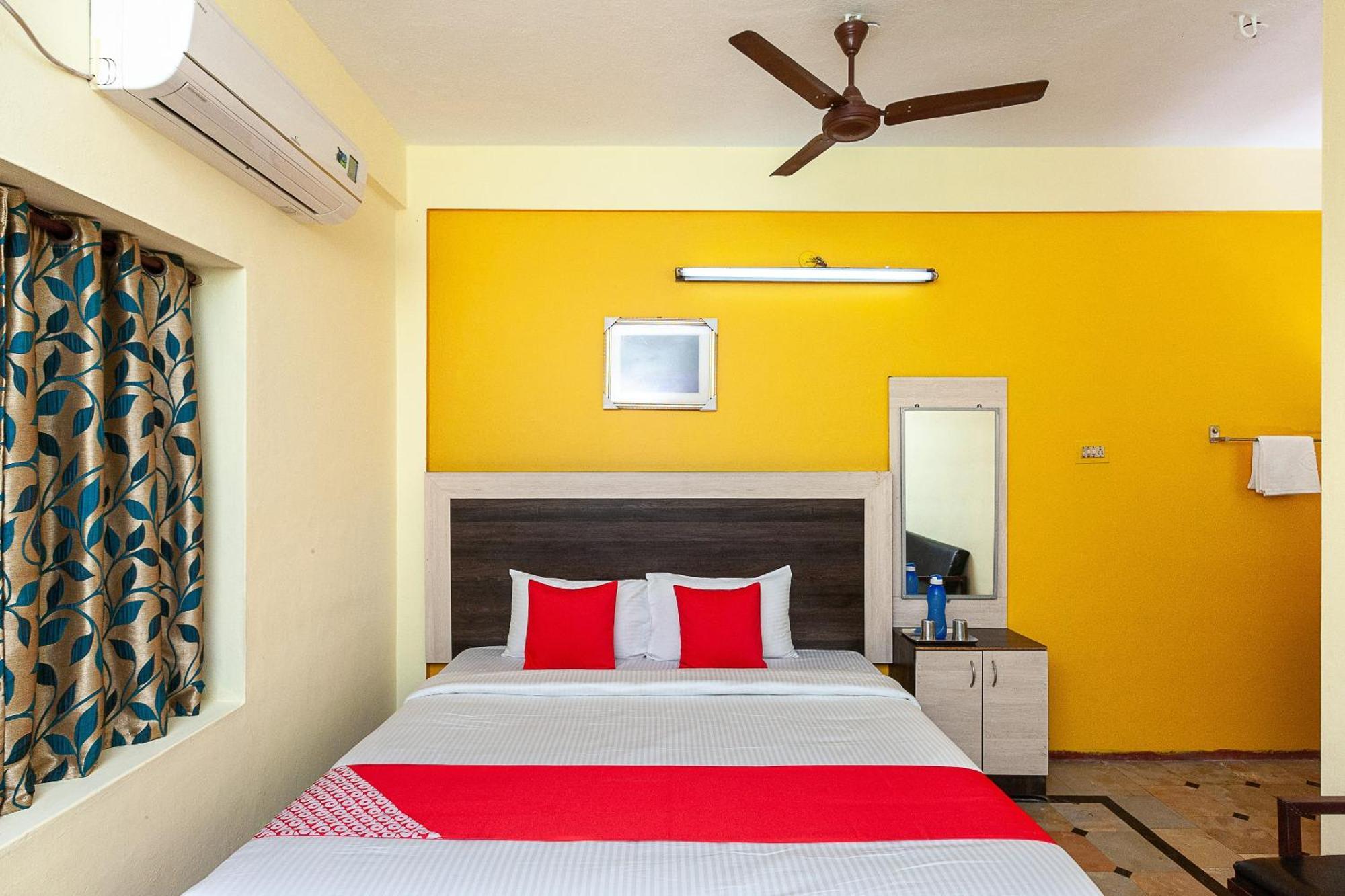 Collection O Ammayi Hotels & Resorts Tiruvannamalai Exterior photo